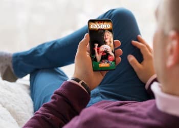 Garantizando la Imprevisibilidad y Equidad en los Juegos Online