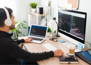 Empresa canadiense ofrece trabajos remotos con sueldos de 2 millones de pesos chilenos