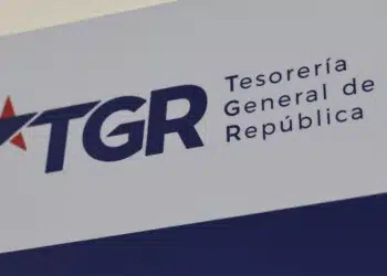 Contraloría ordena a Tesorería devolver retención de impuestos usada para cobrar deuda CAE